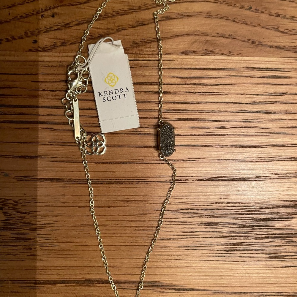 NWT Kendra scott necklace